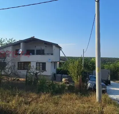Снимка 3 — Къща във Варна, с. Яребична