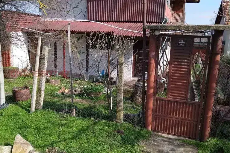House in Oblast Shumen, Zlatna Niva