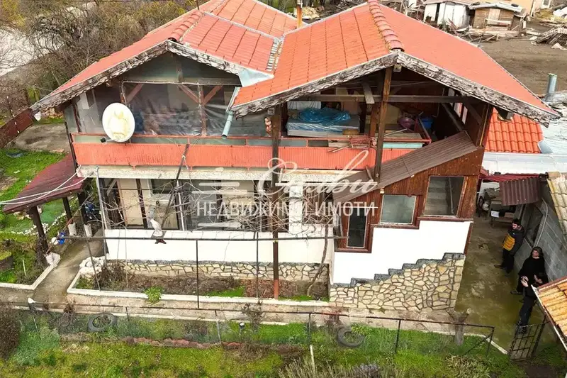 House in Oblast Shumen, Zlatna Niva