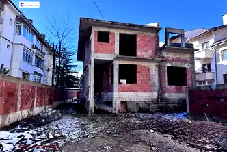 Къща във Враца, Център