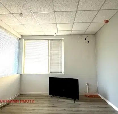 Photo 3 — Office in Gabrovo, Centyr