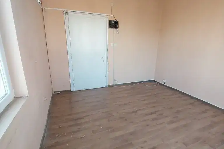 Office in Shumen, Centyr