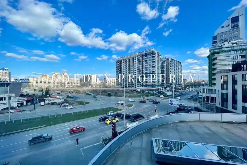 Офис в София, Дружба 1