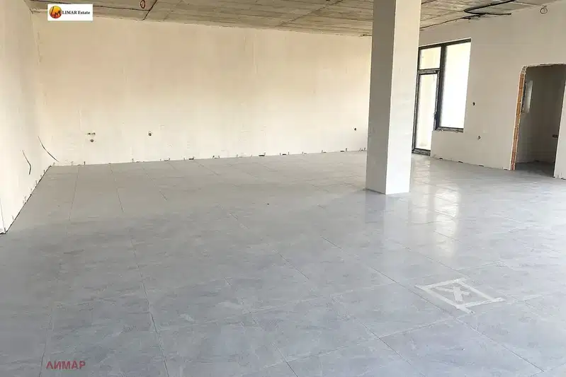 Офис във Варна, Гранд Мол