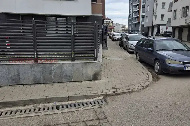 Гараж/Паркомясто в София, Люлин - център