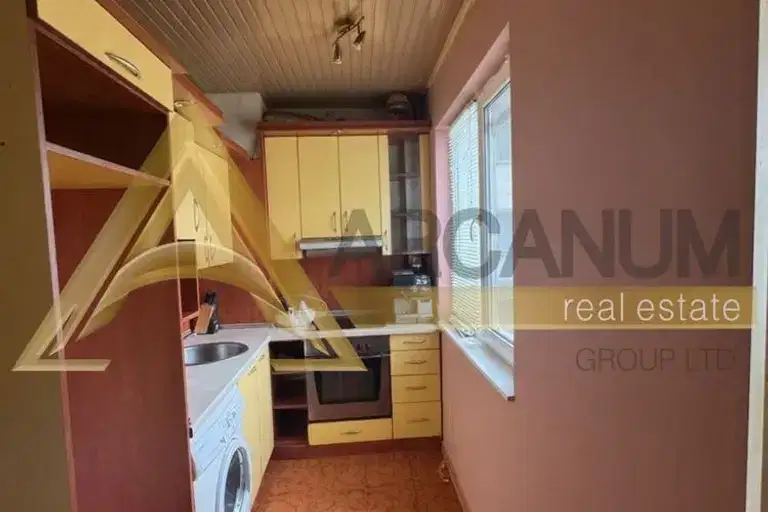 4-bedroom apartment in Кайсиева ина