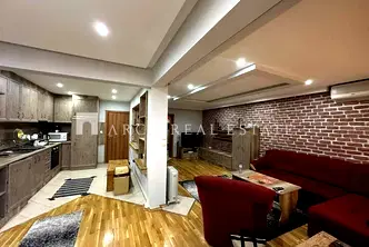 Четиристаен апартамент с камина в Борово, София