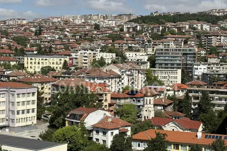 4-bedroom apartment in Veliko Tyrnovo, Centyr