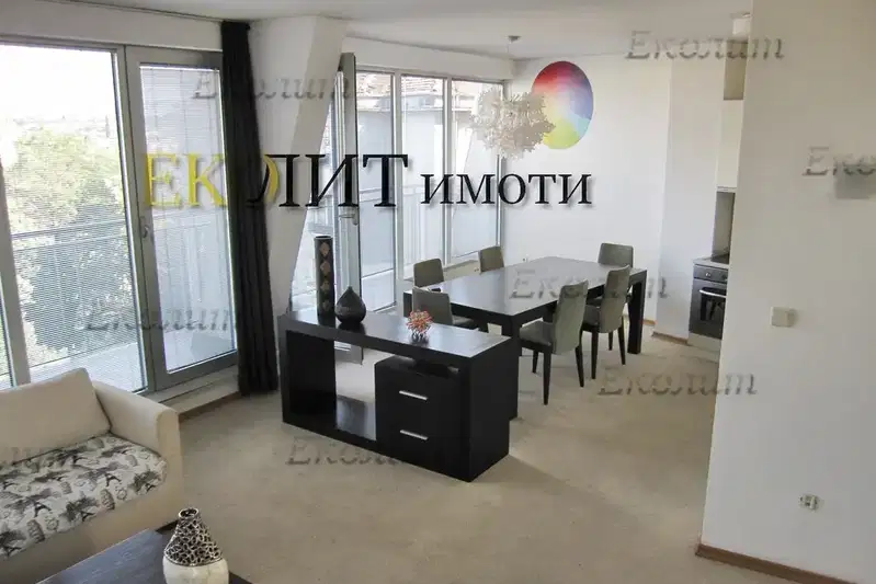 Многостаен апартамент в София, Център