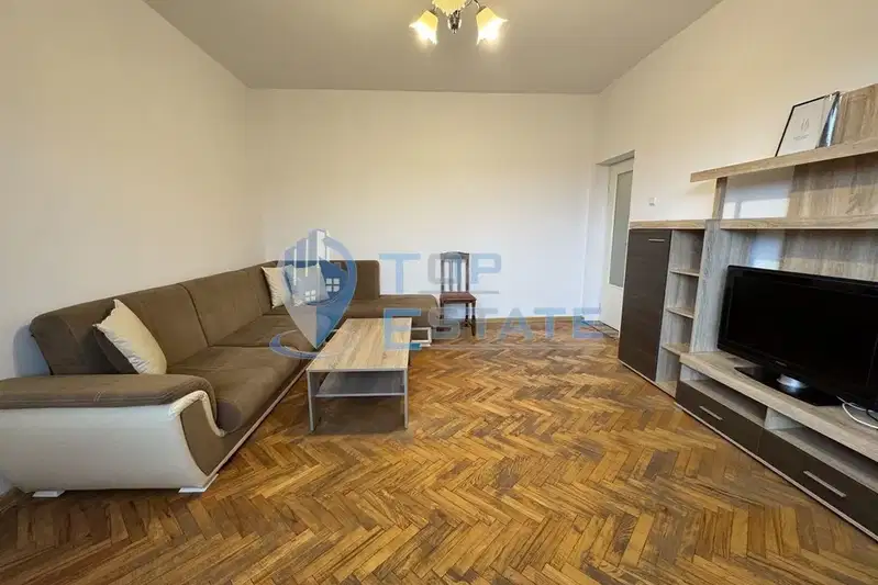 4-bedroom apartment in Veliko Tyrnovo, Centyr