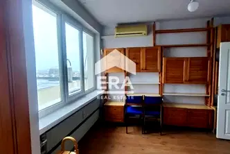 Четиристаен апартамент с югозападно изложение в Младост 1, Варна
