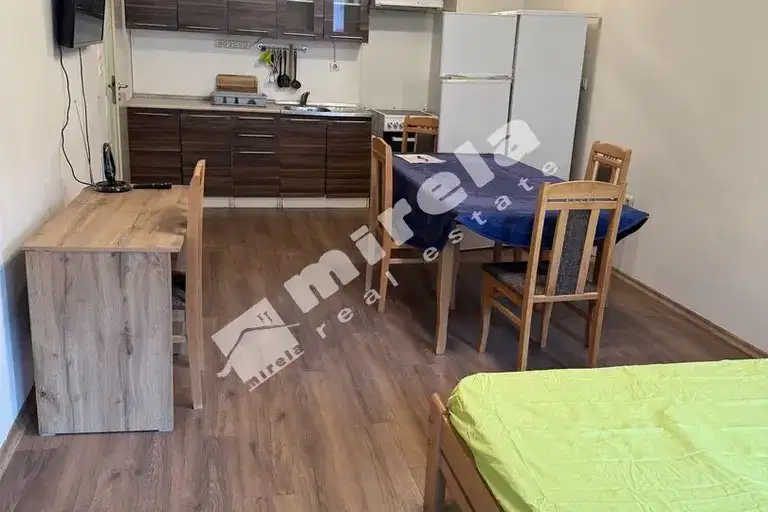 Четиристаен апартамент с три спални в Стрелбище, София