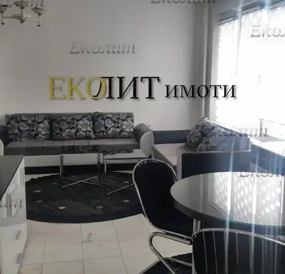 Снимка 2 — Просторен двустаен апартамент с панорамна тераса в Борово