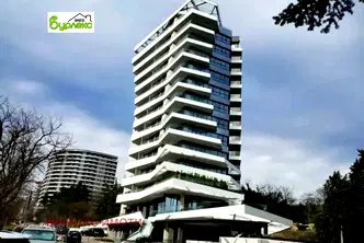 Двустаен апартамент с ново обзавеждане в Бриз, Варна