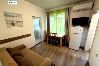 Двустаен апартамент с отделна кухня до Централна поща във Варна