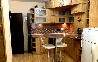 Двустаен апартамент във Варна, Център