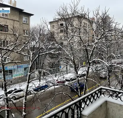 Снимка 4 — Двустаен апартамент с южно изложение в Център, бул. Патриарх Евтимий