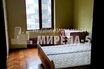 Двустаен апартамент в Русе, Център
