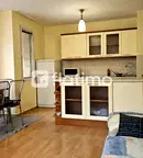 Двустаен апартамент с южно/източно изложение в Център, София