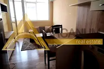 Двустаен апартамент във Варна, Център