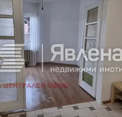 Снимка 3 — Двустаен апартамент в София, Център