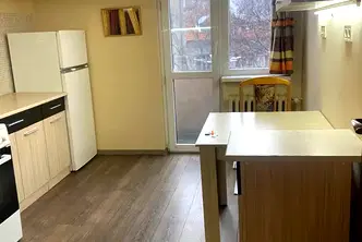 Двустаен апартамент с отделна кухня в Центъра на София