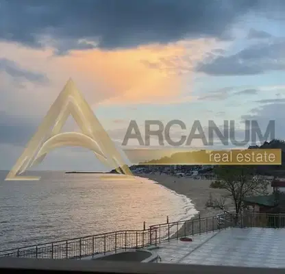 Снимка 3 — Луксозен 2-стаен апартамент с морска панорама в Чайка, Варна