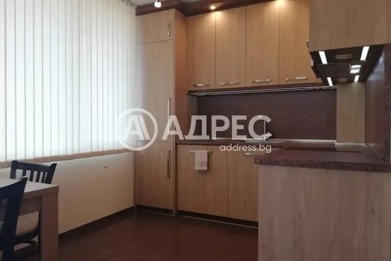 Обзаведен двустаен апартамент с южна гледка в Дружба 2, София