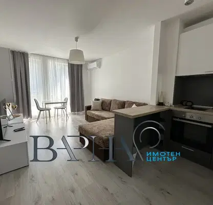 Снимка 3 — Двустаен апартамент с две тераси в Гранд Мол, Варна