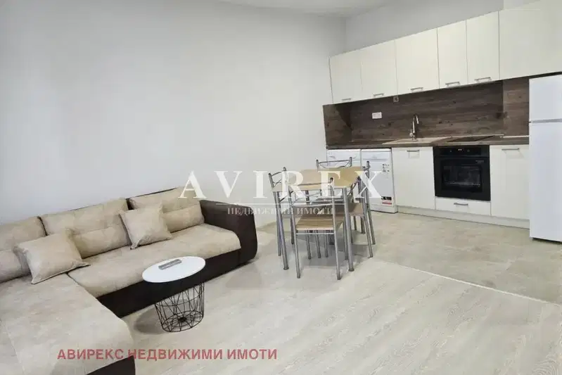 Двустаен апартамент с обзавеждане в кв. Христо Смирненски, Пловдив