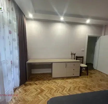 Снимка 4 — Двустаен апартамент с тераса в Идеален център, Пазарджик