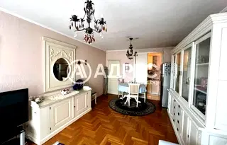 Двустаен апартамент с тераса близо до Южния парк в Иван Вазов