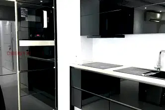 Просторен двустаен апартамент с паркинг в Изгрев, Бургас