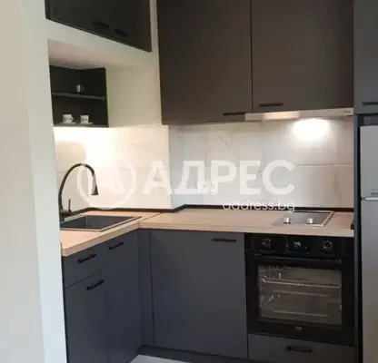 Снимка 4 — Светъл двустаен апартамент с южна тераса в кв. Изток, София