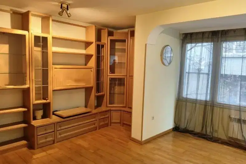 Двустаен апартамент в София, Изток