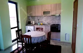 Двустаен апартамент с балкон в Колхозен пазар, Варна