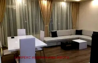 Двустаен апартамент с охрана и паркинг в Кършияка, Пловдив