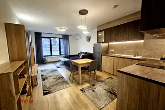 Двустаен апартамент с голямо антре в Южен парк, София