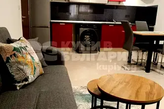 Стилен двустаен апартамент с югоизточно изложение до Окръжна болница