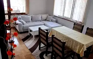 Двустаен апартамент с балкон в Редута, София