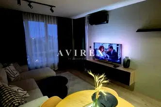 Просторен двустаен апартамент с обзавеждане в Тракия, Пловдив