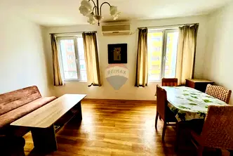 Двустаен апартамент с паркомясто в ж.к. Възраждане, Бургас