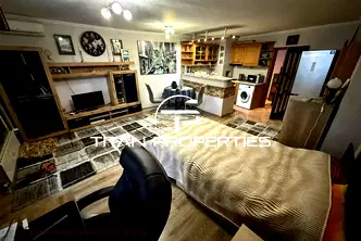 Обзаведен едностаен апартамент с тераса в Лазур, Бургас