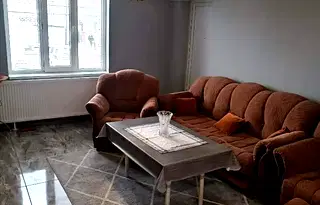 Етаж от къща в Нови Искър