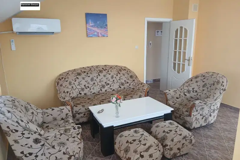Floor of House in Модерно предие