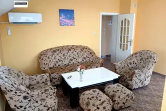 Етаж от къща в Модерно предие