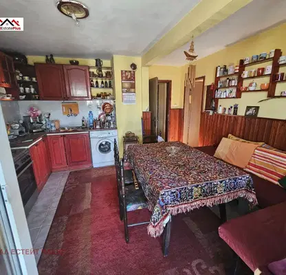 Photo 5 — Floor of House in Pleven, 9-Ti Kvartal