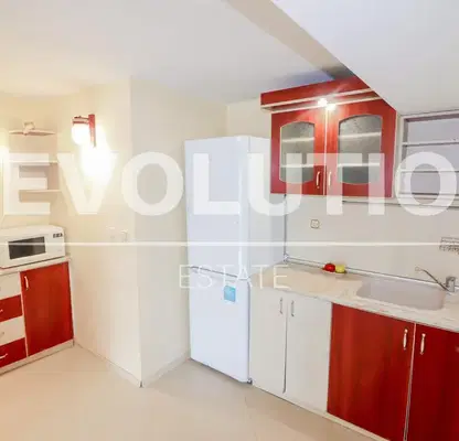 Снимка 4 — Етаж от къща във Варна, Бриз