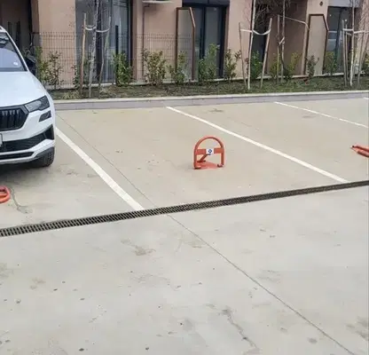 Photo 2 — Garage/Parking in Студентски