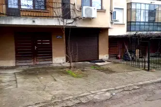 Гараж/Паркомясто във Велико Търново, Бузлуджа